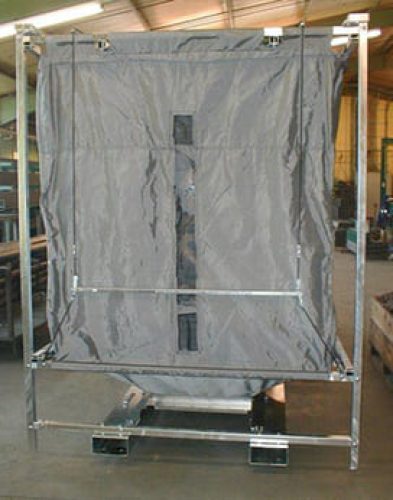 Containerlagersystem mit grauem Gewebebehälter